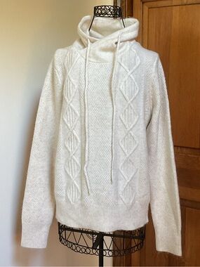 North River Women's Westport Diamond Knit Sweater, Medium